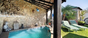 Villa 'Indie' con piscina privada, Wi-Fi y aire acondicionado