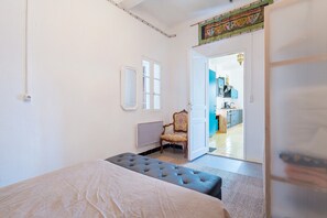 3 chambres, fer et planche à repasser, Wi-Fi gratuit, draps fournis