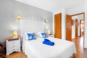 2 habitaciones, tabla de planchar con plancha y wifi gratis 