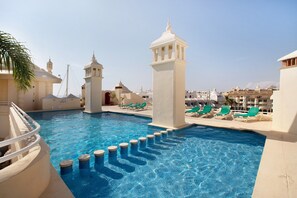 Pool - Studio Apartment "Puerto Marina Luxury" with Sea View & Wi-Fi (Benalmádena)