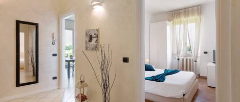 2 chambres, fer et planche à repasser, Wi-Fi gratuit, draps fournis