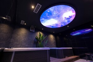 Indoor spa tub