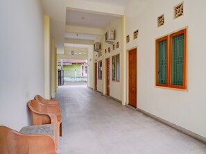 Lobby - OYO Life 92637 Kost Arya Exclusive (Jambi)