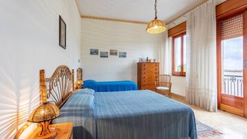 4 Schlafzimmer, Bügeleisen/Bügelbrett, kostenloses WLAN, Bettwäsche