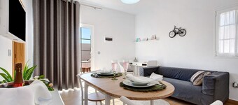 Vacation Apartment 'El Naranjo Con Jacuzzi' with Private Terrace, Private Garden and Wi-Fi