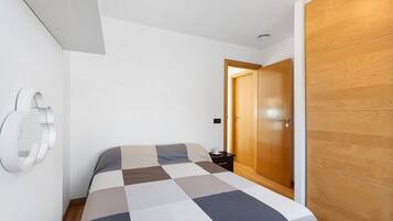 2 camere, ferro/asse da stiro, Wi-Fi gratuito, lenzuola