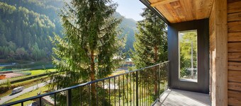 Apartment 'Valgrisa Mountain Lodges 2' with Mountain View, Private Terrace and Wi-Fi