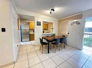 Dining - Comfy Apartment in the Center of San Benito! (San Salvador)