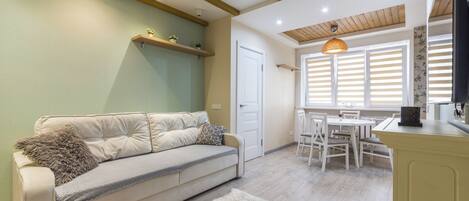 Basic Apartment | Living area