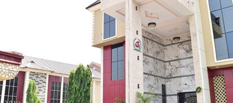 Choice gate Hotel and Suites