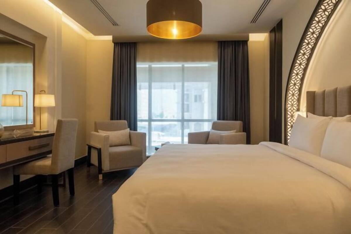 2 bedrooms, in-room safe, desk, soundproofing