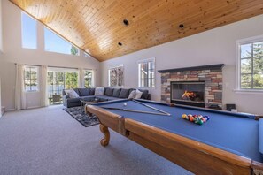 TV connectée, cheminée