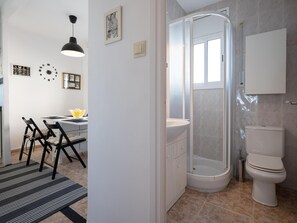 Towels - Seafront Apartment with Air Conditioning in Torredembarra (Torredembarra)