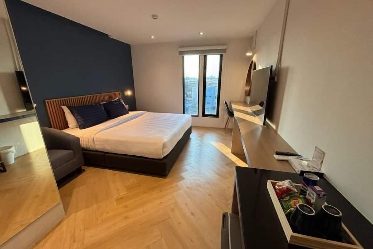 Värdeförvaringsskåp på rummet, skrivbord, gratis wi-fi och sängkläder