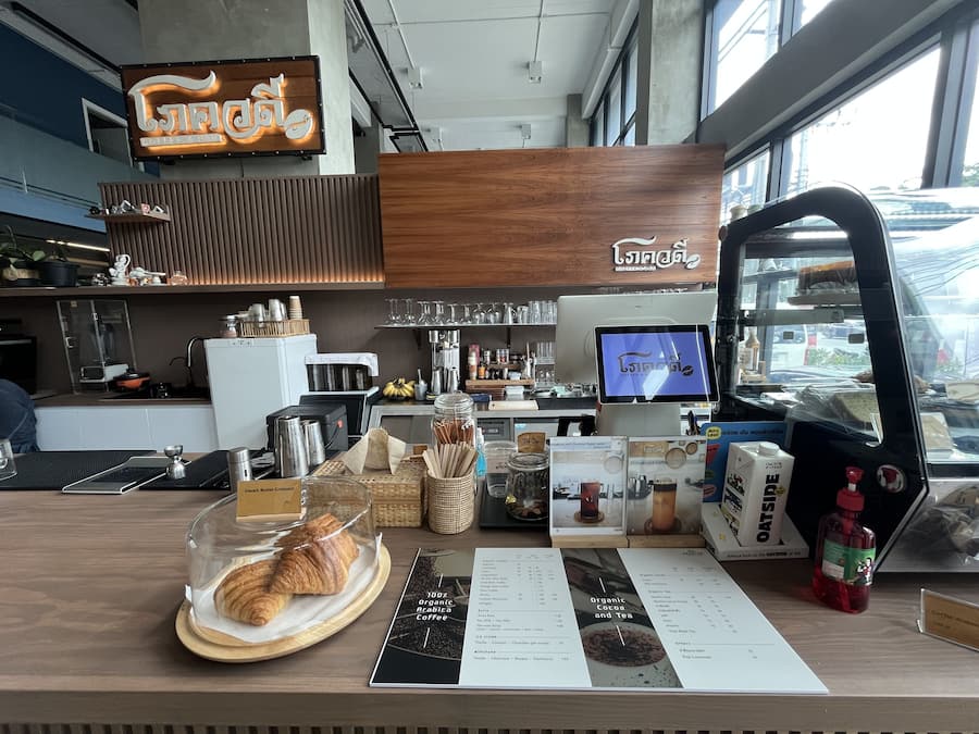 Frokost, lunsj og middag serveres