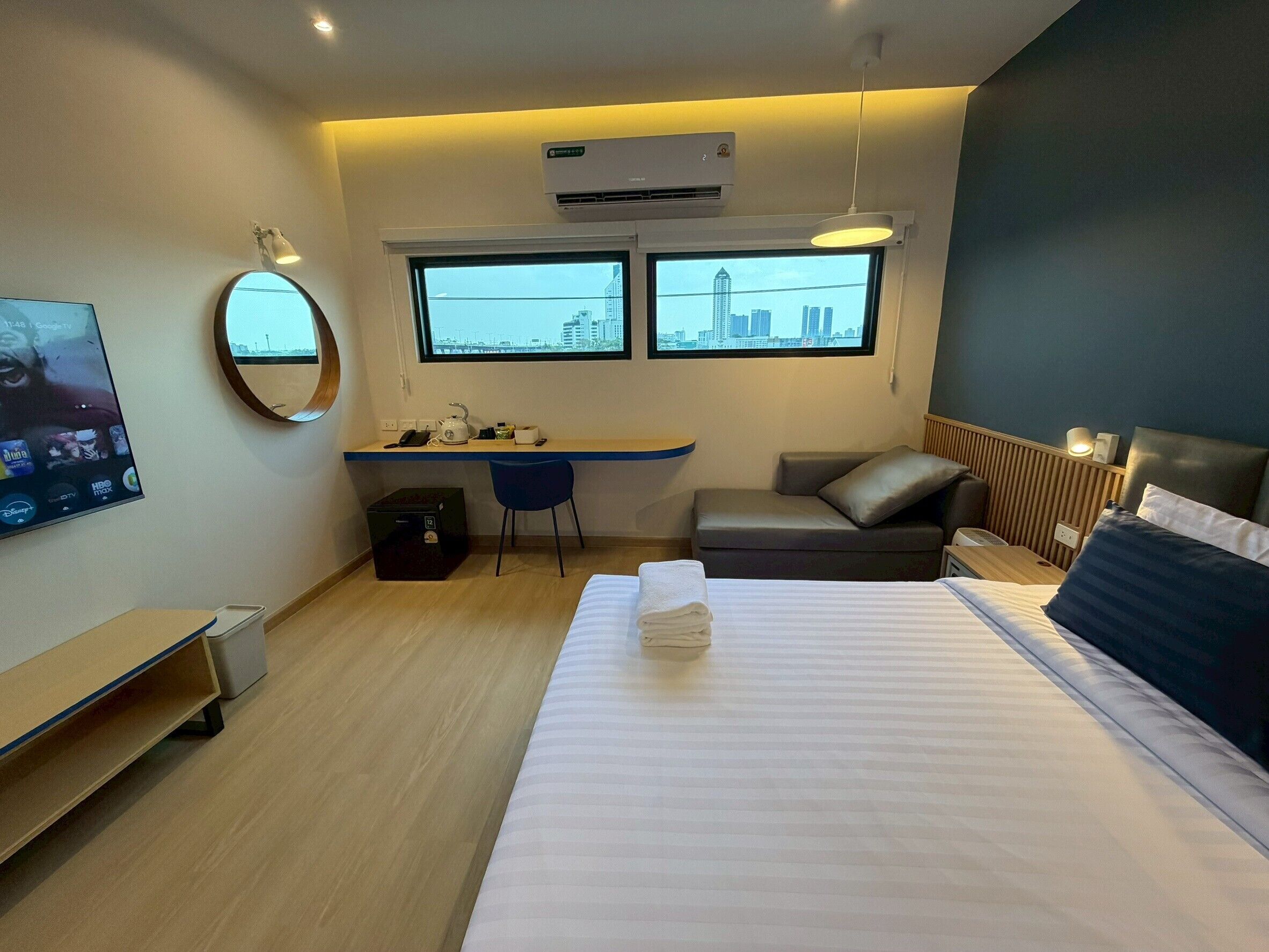 Junior Double Room | Minibar, in-room safe, desk, free WiFi