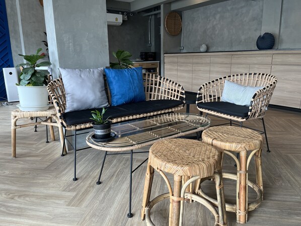 Breakfast, lunch and dinner served - De Botan Bangna (Bangkok)