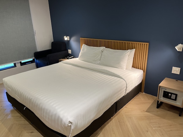 Minibar, caja de seguridad en la habitación, escritorio y wifi gratis