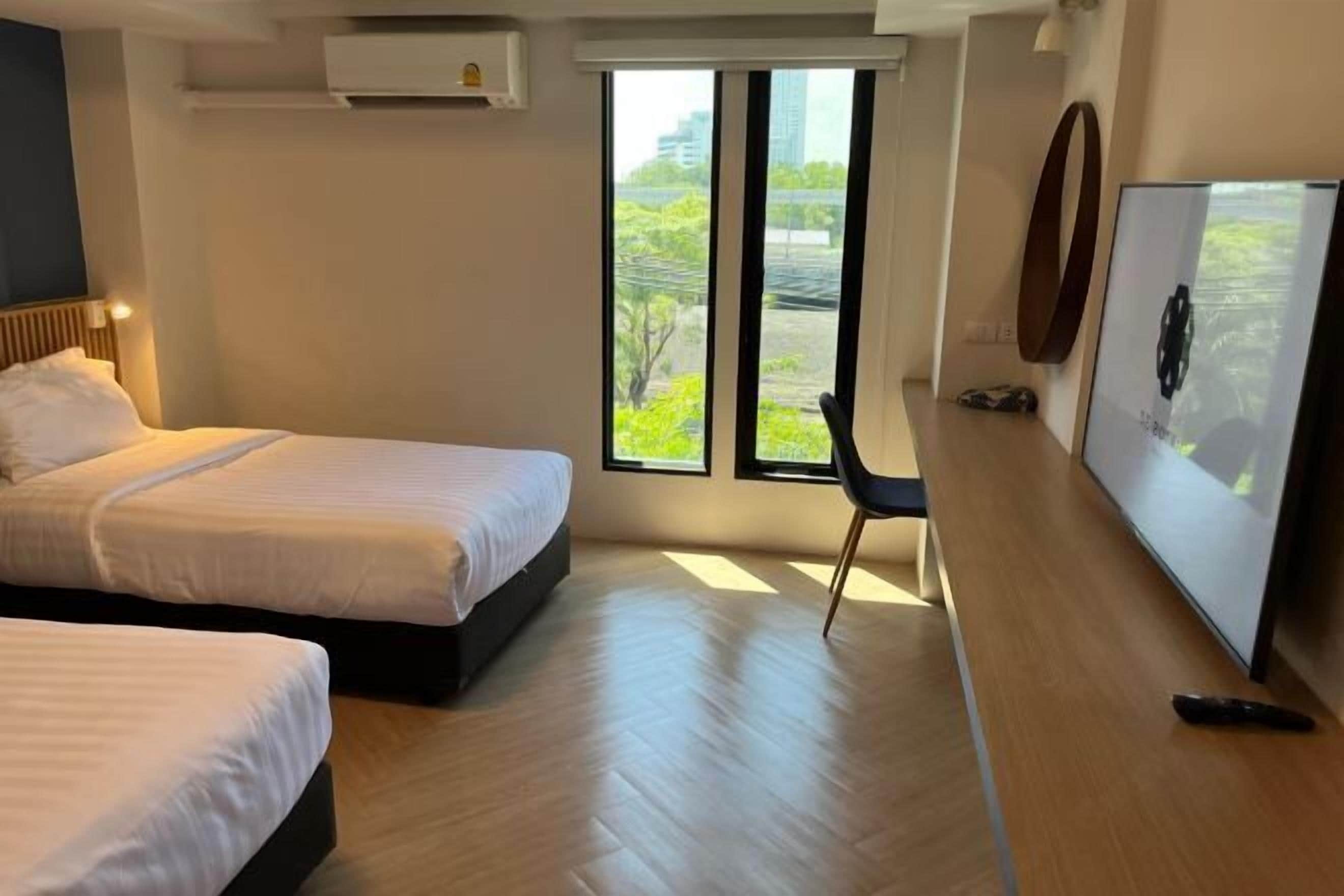 Coffres-forts dans les chambres, bureau, Wi-Fi gratuit, draps fournis