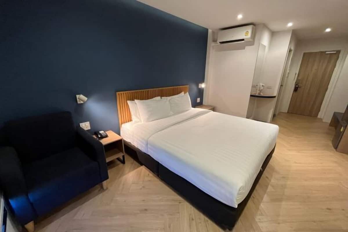 Värdeförvaringsskåp på rummet, skrivbord, gratis wi-fi och sängkläder