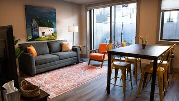 Televisión, oficina