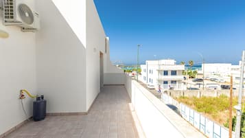 Apartment | Terrace/patio
