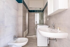 Apartment | Badezimmer
