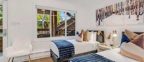 3 habitaciones, caja de seguridad en la habitación y escritorio