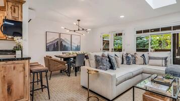 Smart TV, fireplace, stereo, offices