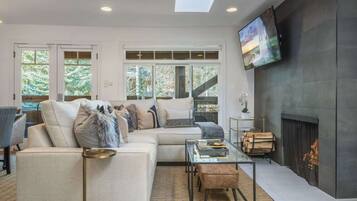 Smart TV, fireplace, stereo, offices