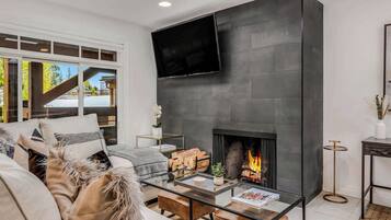 智能电视、壁炉、立体声音响、办公室