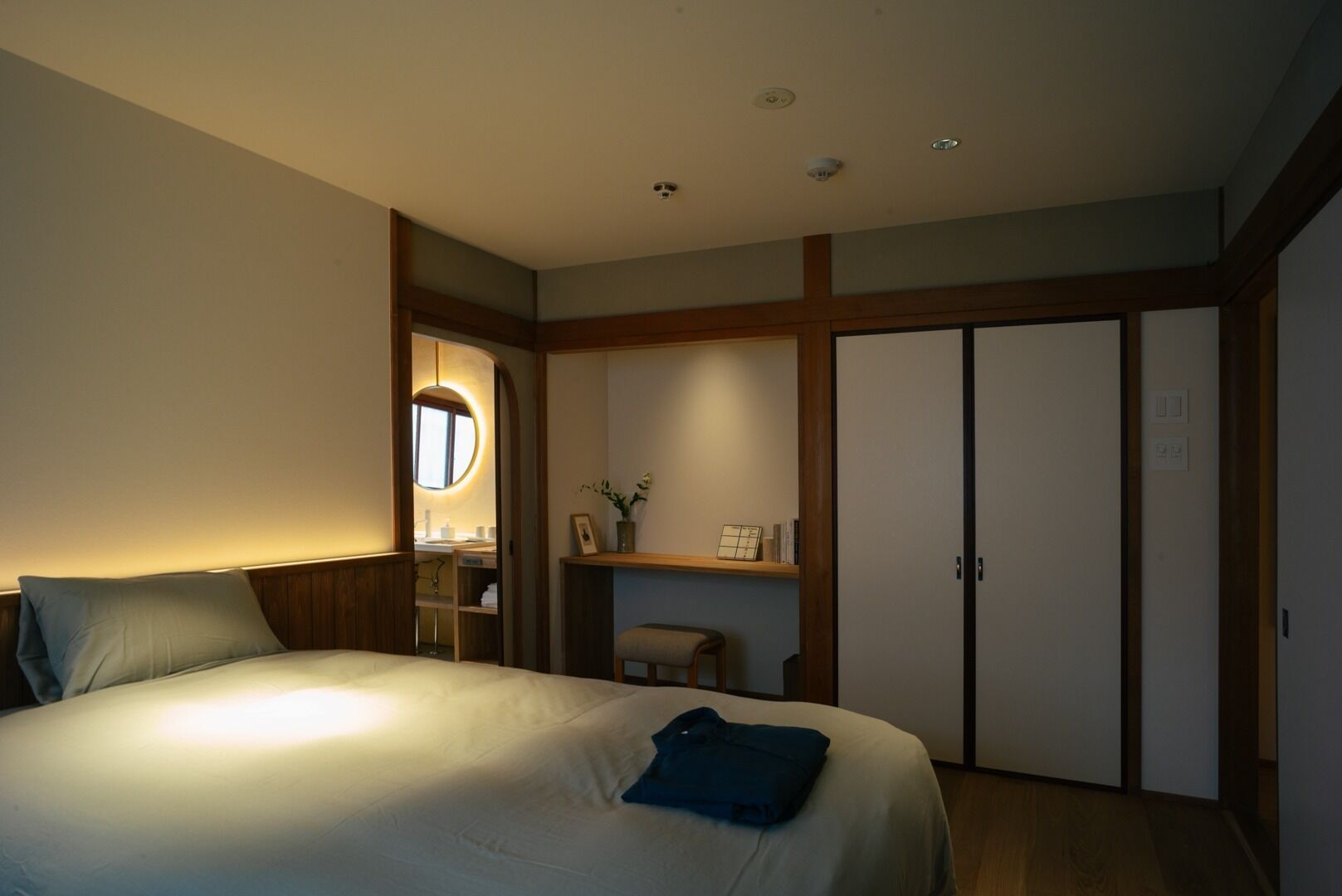 1 bedroom, desk, free WiFi, bed sheets