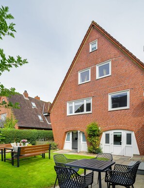 Outdoor dining - Ferienwohnung Hausboot Zwischendeck Büsum (Büsum)