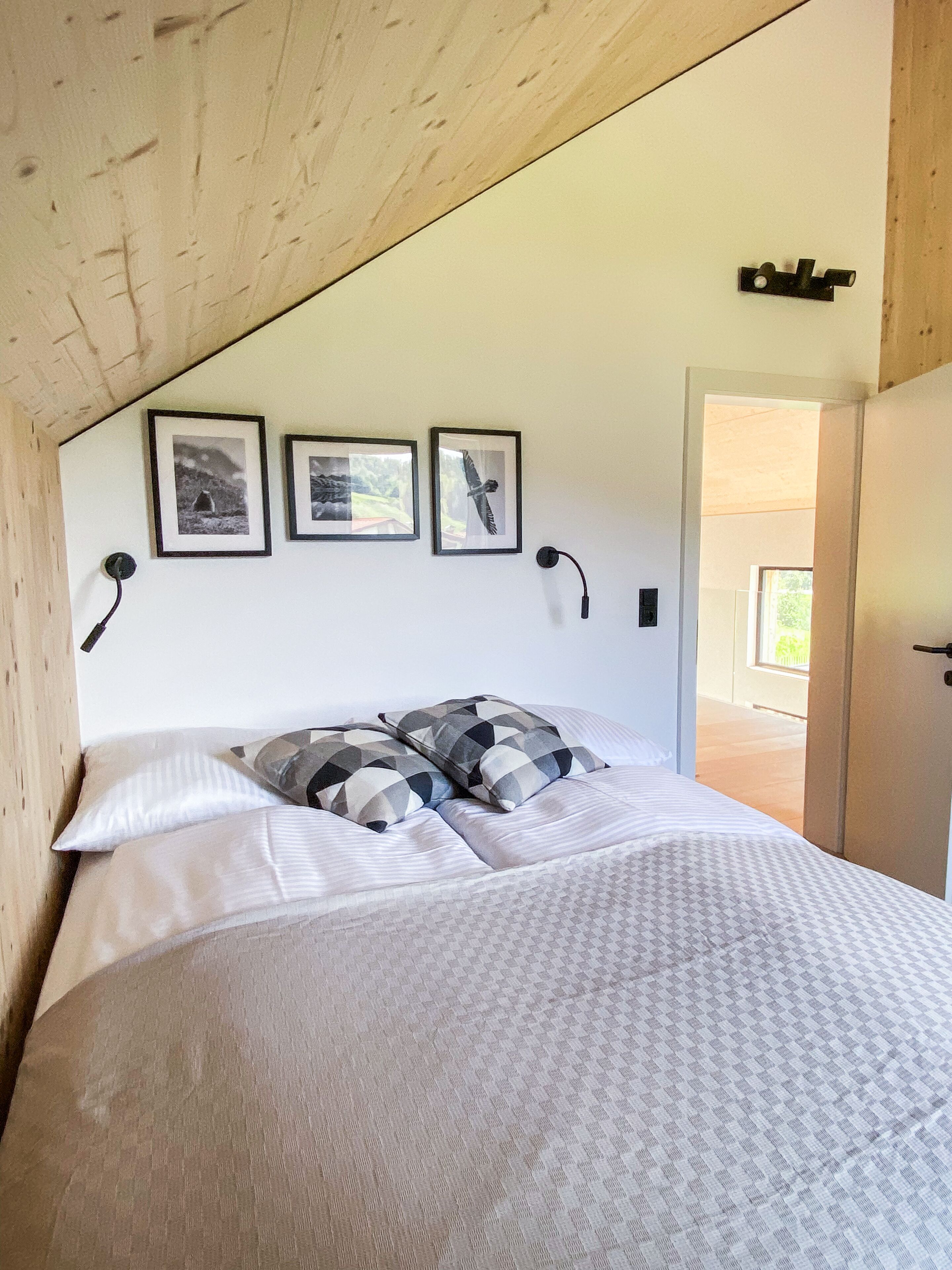 3 chambres, fer et planche à repasser, Wi-Fi gratuit, draps fournis