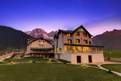 Lemon Tree Hotel, Sonmarg by the Riverside