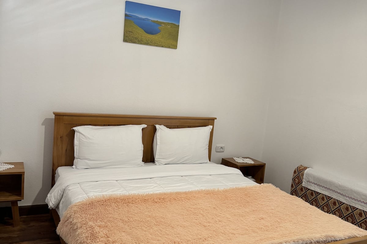 Habitación doble estándar | Escritorio, espacio para trabajar con laptop y wifi gratis