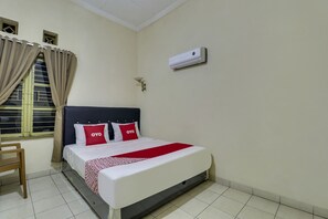 Room - OYO Life 91566 Edurent Bandung (Bandung)