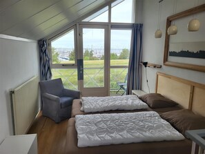 4 bedrooms, free WiFi