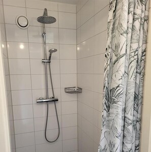 Shower, toilet paper