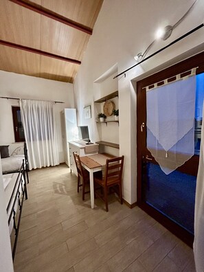 1 habitación y ropa de cama 