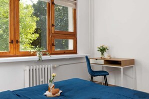 1 habitación, tabla de planchar con plancha, wifi y ropa de cama 