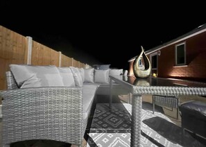 House, 2 Queen Beds | Property grounds
