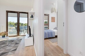 Unclassified image, 5 of 27, button