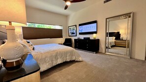 2 dormitorios, tabla de planchar con plancha, cuna de viaje y Internet