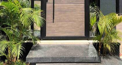 Rustic cosy one bedroom condo with fantastic view