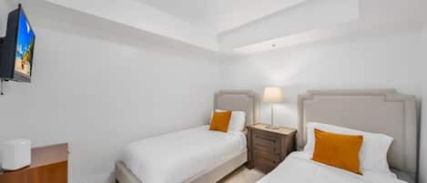 3 bedrooms, desk, iron/ironing board, WiFi