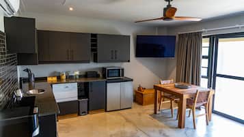 Exclusive Cottage | 1 bedroom, in-room safe, individually decorated, blackout drapes