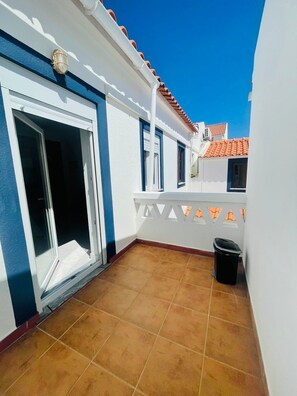 Elite Triple Room | Terrace/patio - Só Mar (Odemira)
