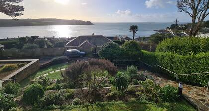 Upper Tresulian - an apartment that sleeps 4 guests in 2 bedrooms