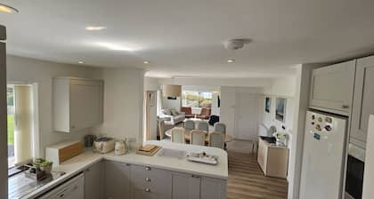 Heathfield - a holiday home that sleeps 8 guests in 4 bedrooms